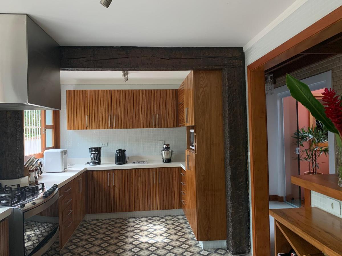 Casa Com Piscina Em Ubatuba-itagua Ubatuba